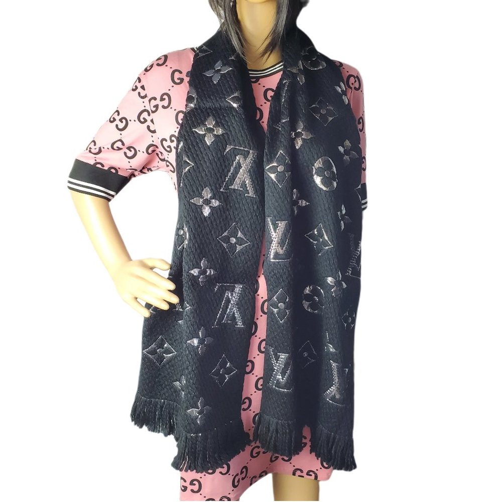 Authentic Louis Vuitton Black Logomania Shine Scarf Brand New - Picture 1 of 10
